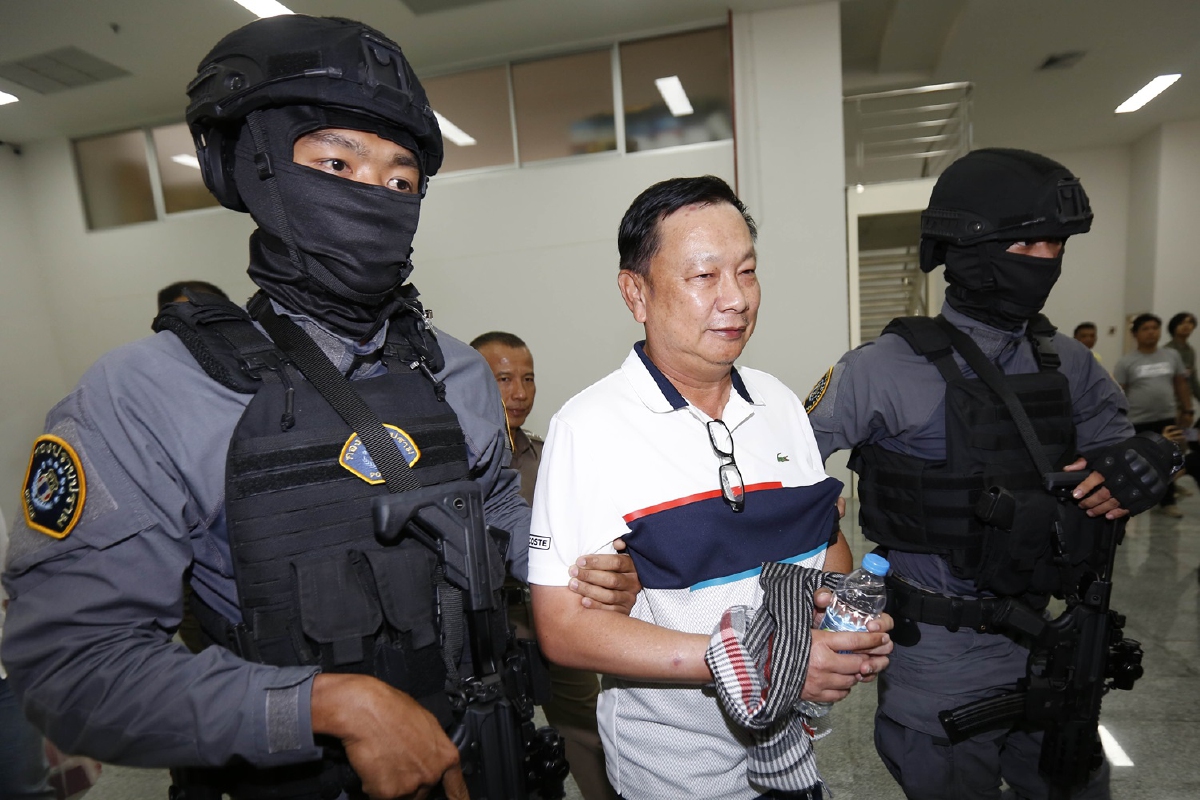 ศาลพิพากษาจำคุกบรรยิน8ปีคดีปลอมเอกสารโอนหุ้นเสี่ยชูวงษ์ ศาลพิพากษาจำคุกบรรยิน8ปีคดีปลอมเอกสารโอนหุ้นเสี่ยชูวงษ์