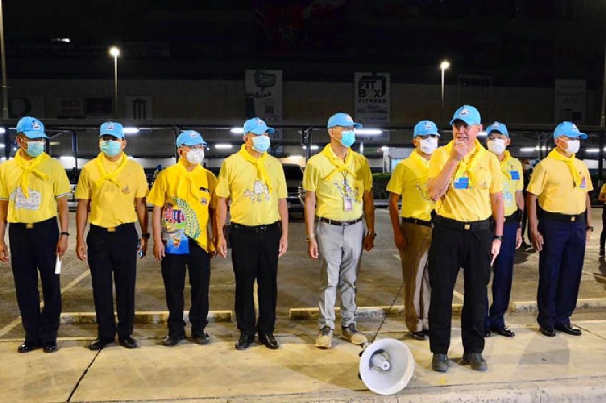 ร่วมใจสู้ภัยโควิด-19 ทอ. ปฏิบัติการล้างถนน ฉีดพ่นน้ำยาฆ่าเชื้อโรค