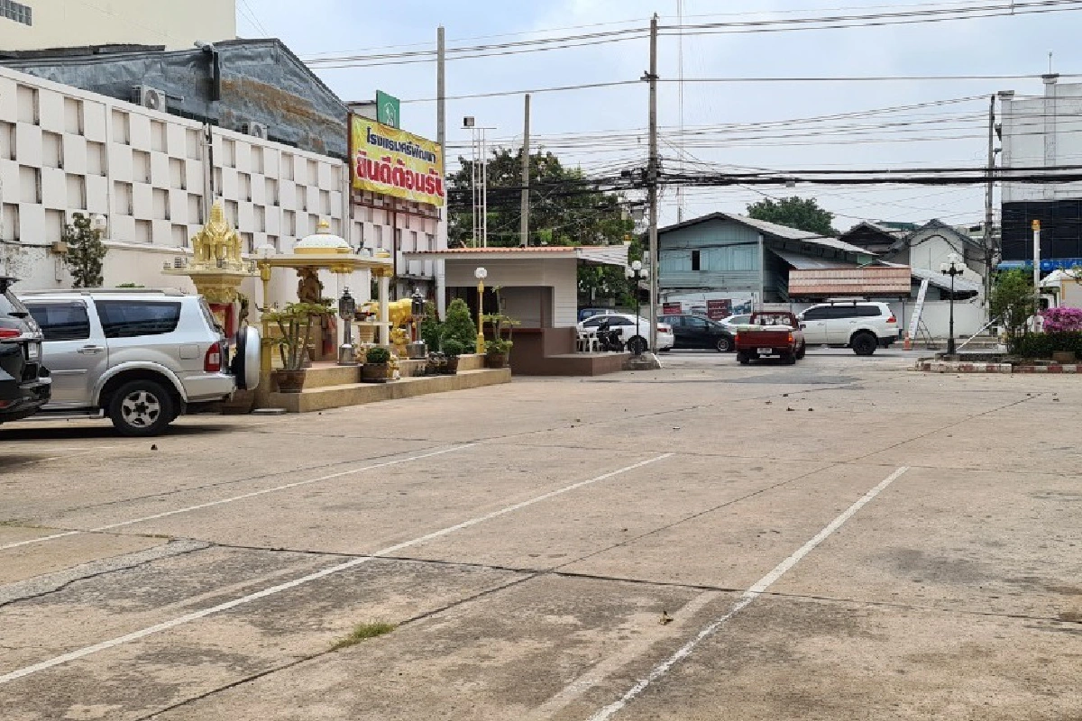 ร่วมสู้โควิด! นักธุรกิจอีกรายมอบโรงแรมเป็นโรงพยาบาลสนาม