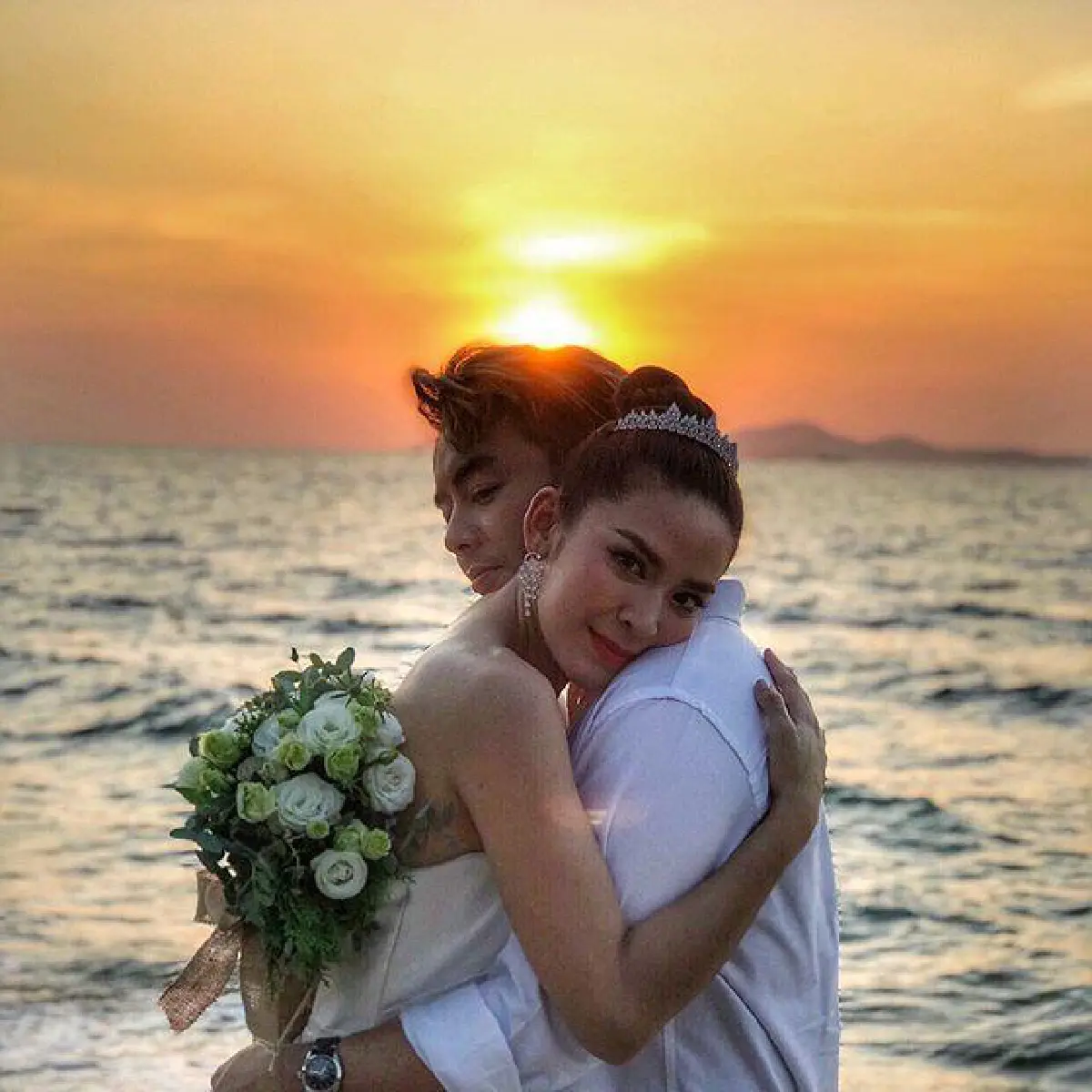 “น้ำหวาน-กวาง" เข้าพิธีสงฆ์รับพรมงคลชีวิตคู่! ตัดใจเลื่อนงานแต่งไม่มีกำหนด