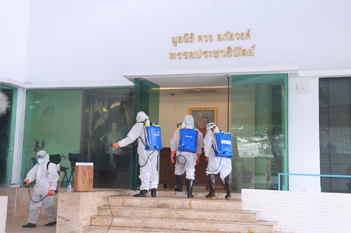 ปชป.บิ๊กคลีนพรรคป้องกันโควิด-19