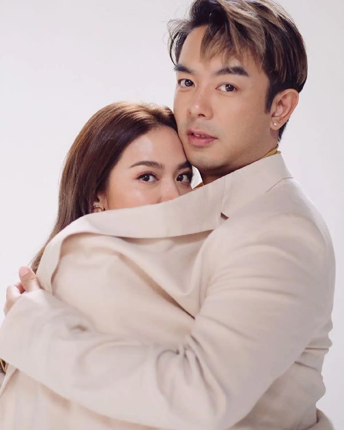 “น้ำหวาน-กวาง" เข้าพิธีสงฆ์รับพรมงคลชีวิตคู่! ตัดใจเลื่อนงานแต่งไม่มีกำหนด