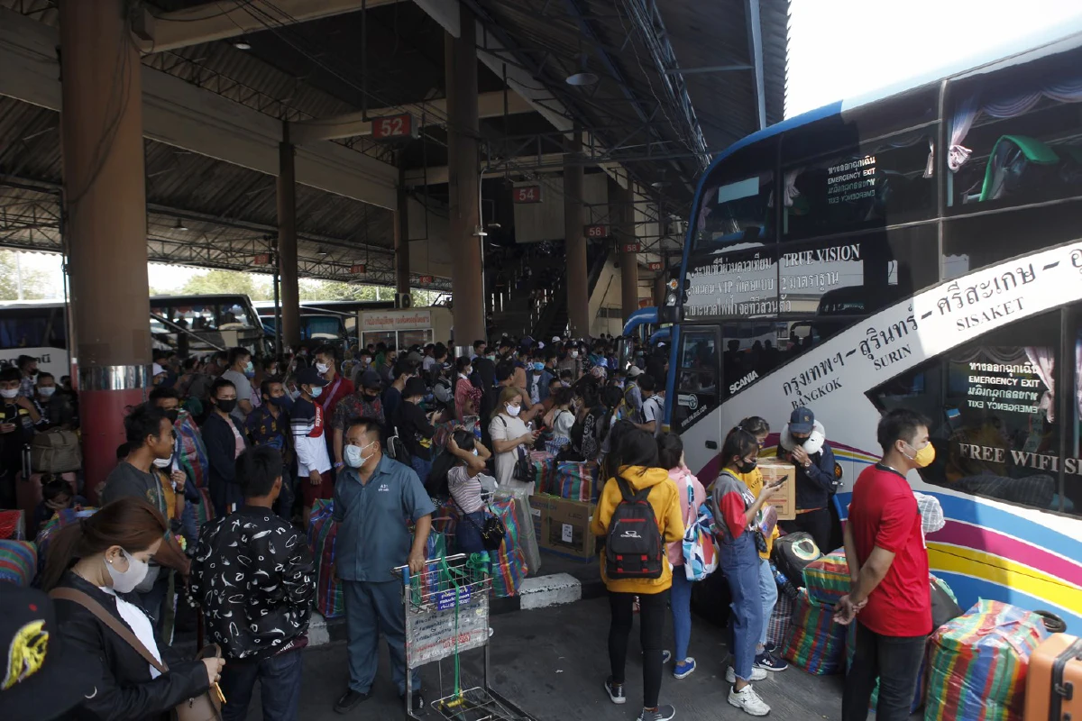 มท.สั่งผู้ว่าฯจับตาผู้เดินทางจากกทม.และพื้นที่เสี่ยงกลับต่างจังหวัดอย่างเข้มข้น