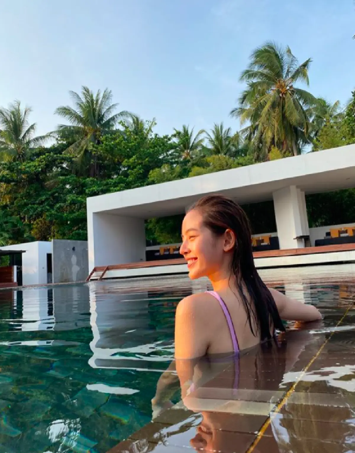 เห็นแล้วมีกำลังใจ! “ณิชา” จัดเต็มแจกความสดใสที่เกาะสมุย