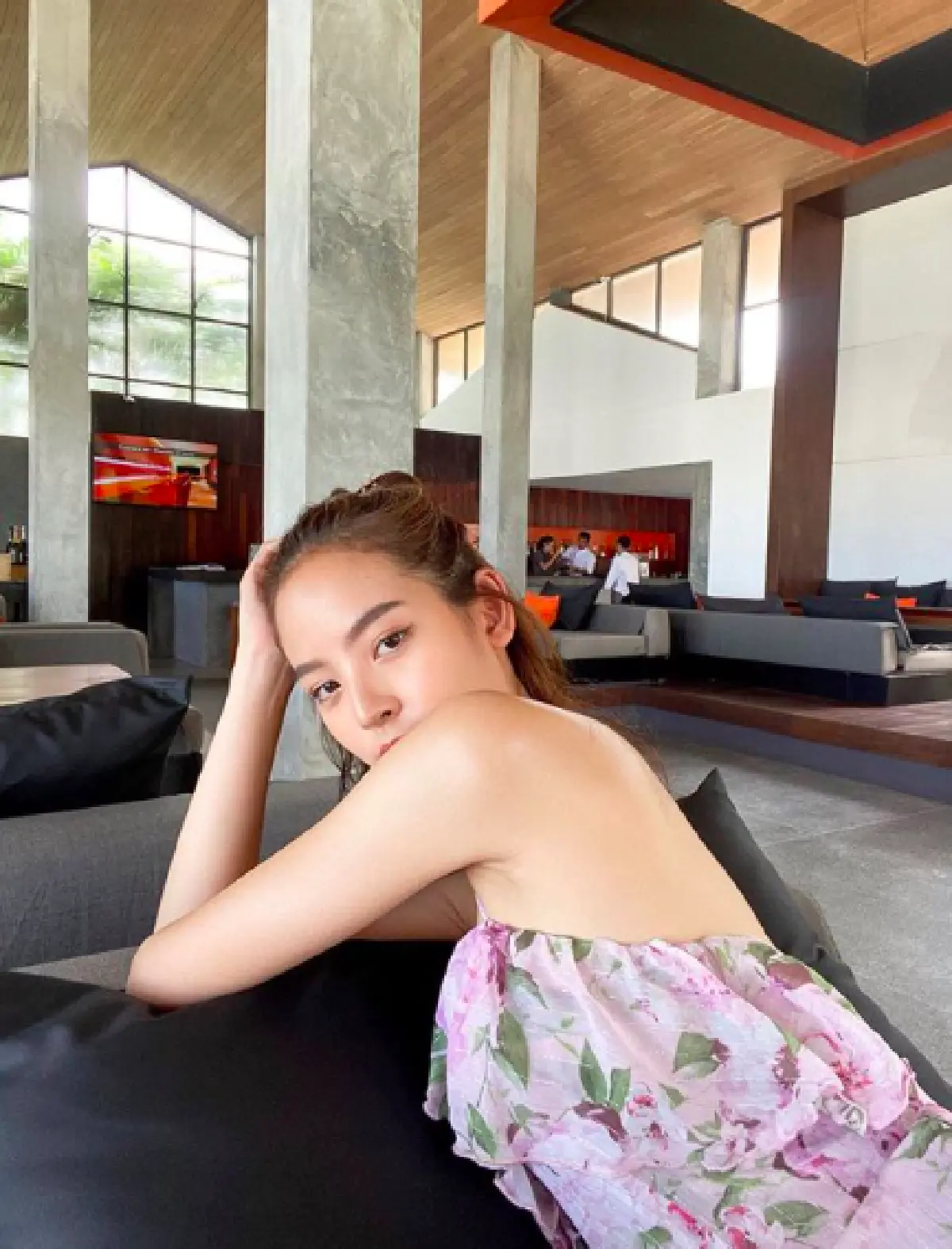 เห็นแล้วมีกำลังใจ! “ณิชา” จัดเต็มแจกความสดใสที่เกาะสมุย