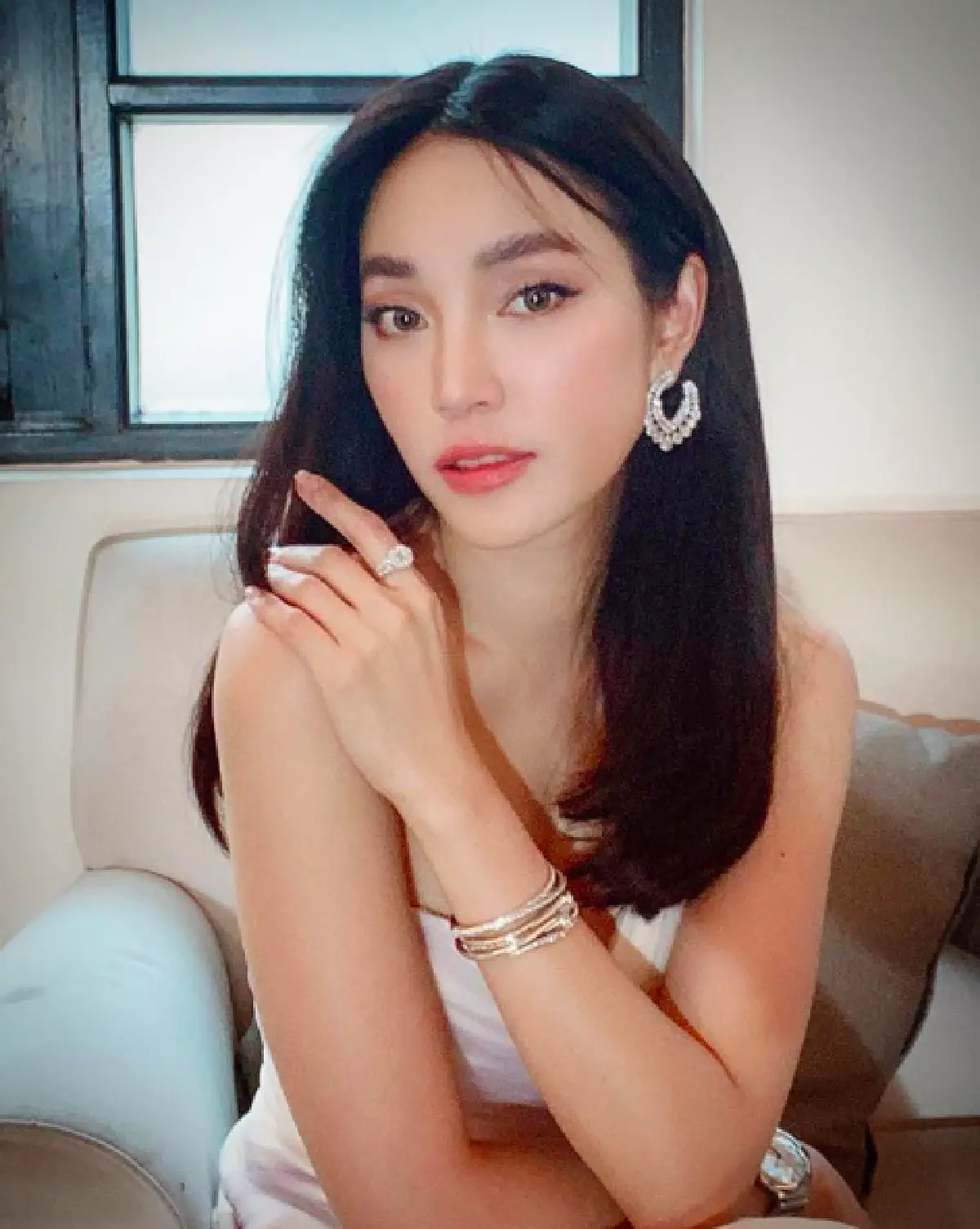 “เมย์ พิชญ์นาฏ” ส่งชานมไข่มุกเป็นกำลังใจหวานๆ ให้ทีมแพทย์-พยาบาล 