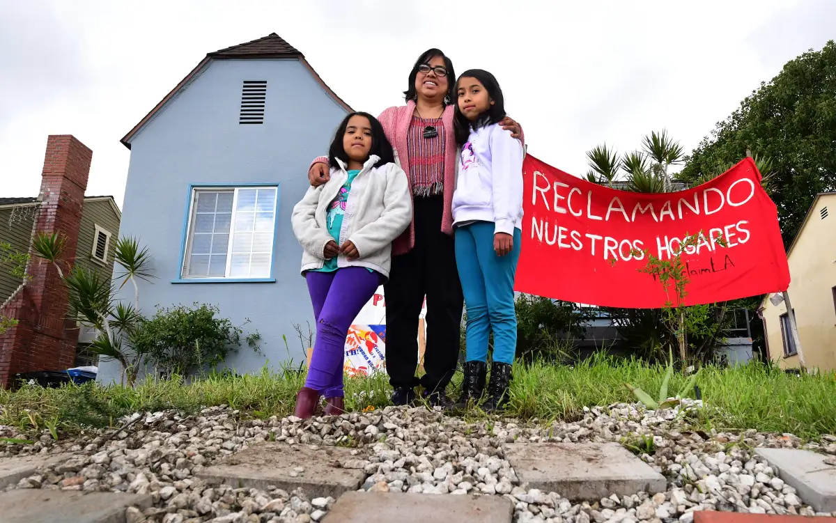 ชีวิตลำเค็ญของคนชายขอบ ไม่มีทั้งบ้านและการป้องกันไวรัส