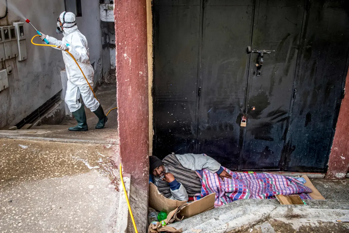 ชีวิตลำเค็ญของคนชายขอบ ไม่มีทั้งบ้านและการป้องกันไวรัส