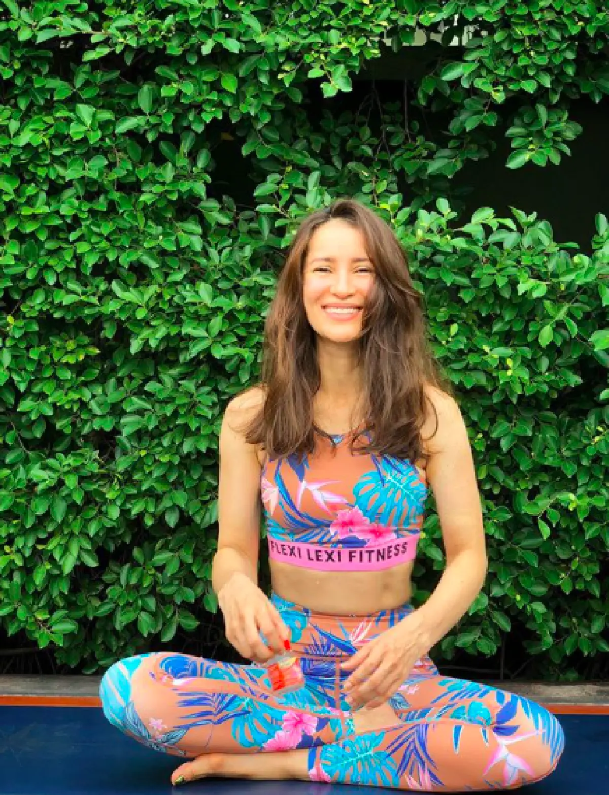 “แอน ทองประสม” กับแฟชั่นสุดเก๋ ซื้อเป็ดข้างทางกลับบ้าน