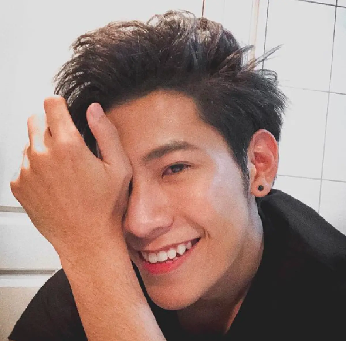 เหล่าคนใกล้ชิด “แพรวา ณิชาภัทร” ทยอยเผยผลตรวจ COVID-19 แล้ว