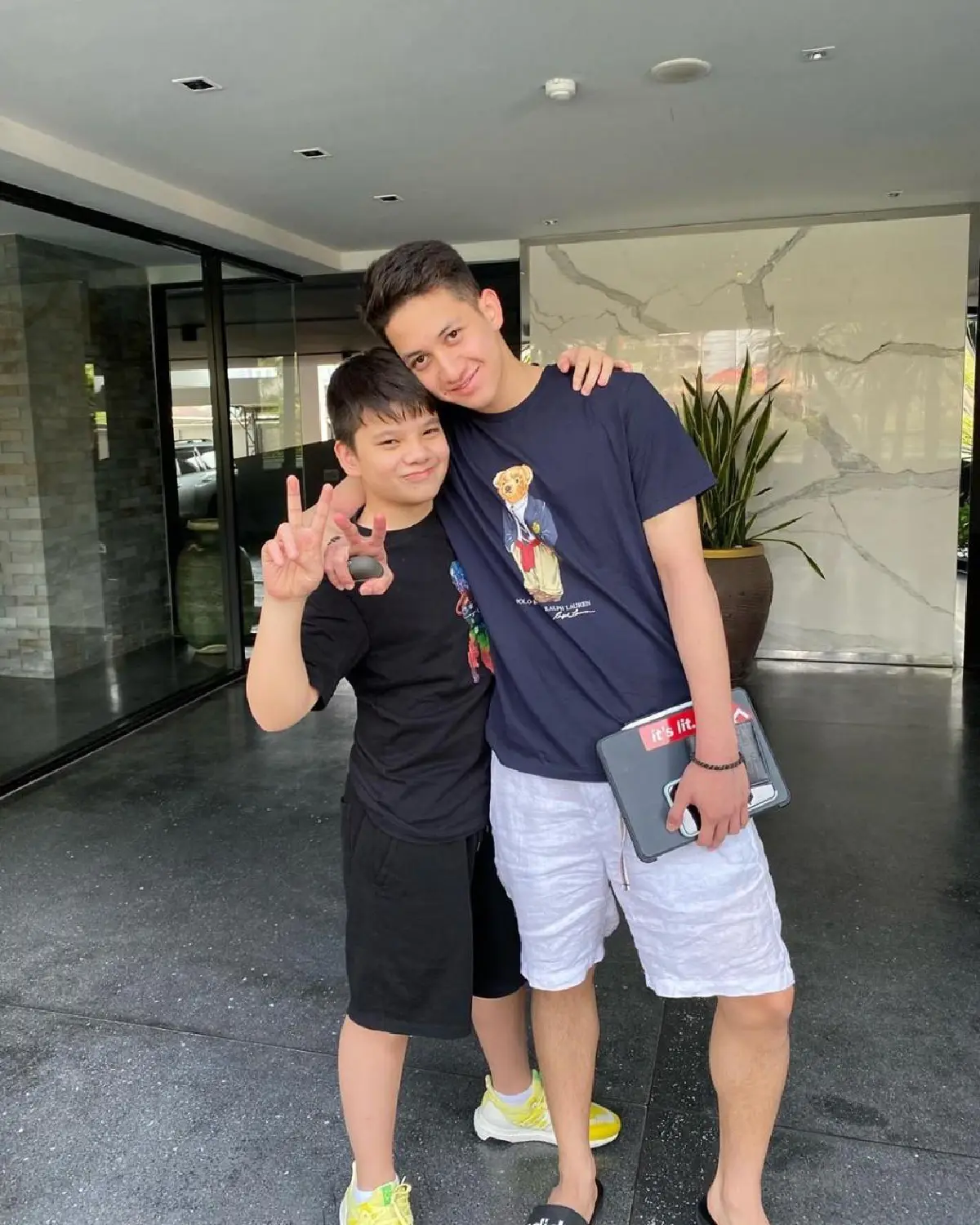 "นุสบา" ลดการเสี่ยงติด COVID-19 ขอแยกกันอยู่กับลูก "น้องปุณณ์-น้องกันต์"