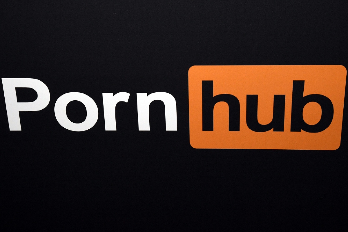 Pornhub ให้ดูแพ็คเกจพรีเมี่ยมฟรี หนุนกักตัวอยู่บ้านต้านโควิด Pornhub ให้ดูแพ็คเกจพรีเมี่ยมฟรี หนุนกักตัวอยู่บ้านต้านโควิด