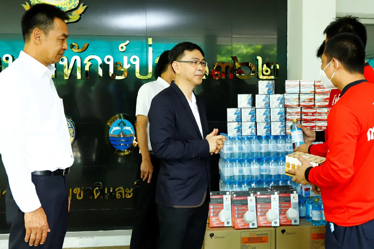 กรมอุทยานฯรับมอบยาหน้ากากอนามัยสนับสนุนจนท.สู้ไฟป่าภาคเหนือ