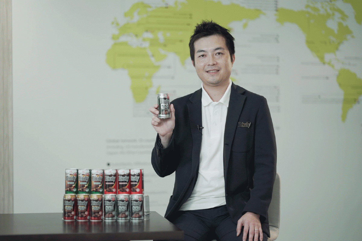 “เบอร์ดี้” เปิดโฉมสินค้าใหม่ กาแฟพร้อมดื่ม สูตรน้ำตาลน้อยลง 50% เพื่อตอบรับเทรนผู้บริโภคยุคใหม่ เอาใจคอร์กาแฟที่รักสุขภาพ พร้อมผลักดันตลาดกาแฟกระป๋องพร้อมดื่ม 1.3 หมื่นล้าน “เบอร์ดี้” เปิดโฉมสินค้าใหม่ กาแฟพร้อมดื่ม สูตรน้ำตาลน้อยลง 50% เพื่อตอบรับเทรนผู้บริโภคยุคใหม่ เอาใจคอร์กาแฟที่รักสุขภาพ พร้อมผลักดันตลาดกาแฟกระป๋องพร้อมดื่ม 1.3 หมื่นล้าน