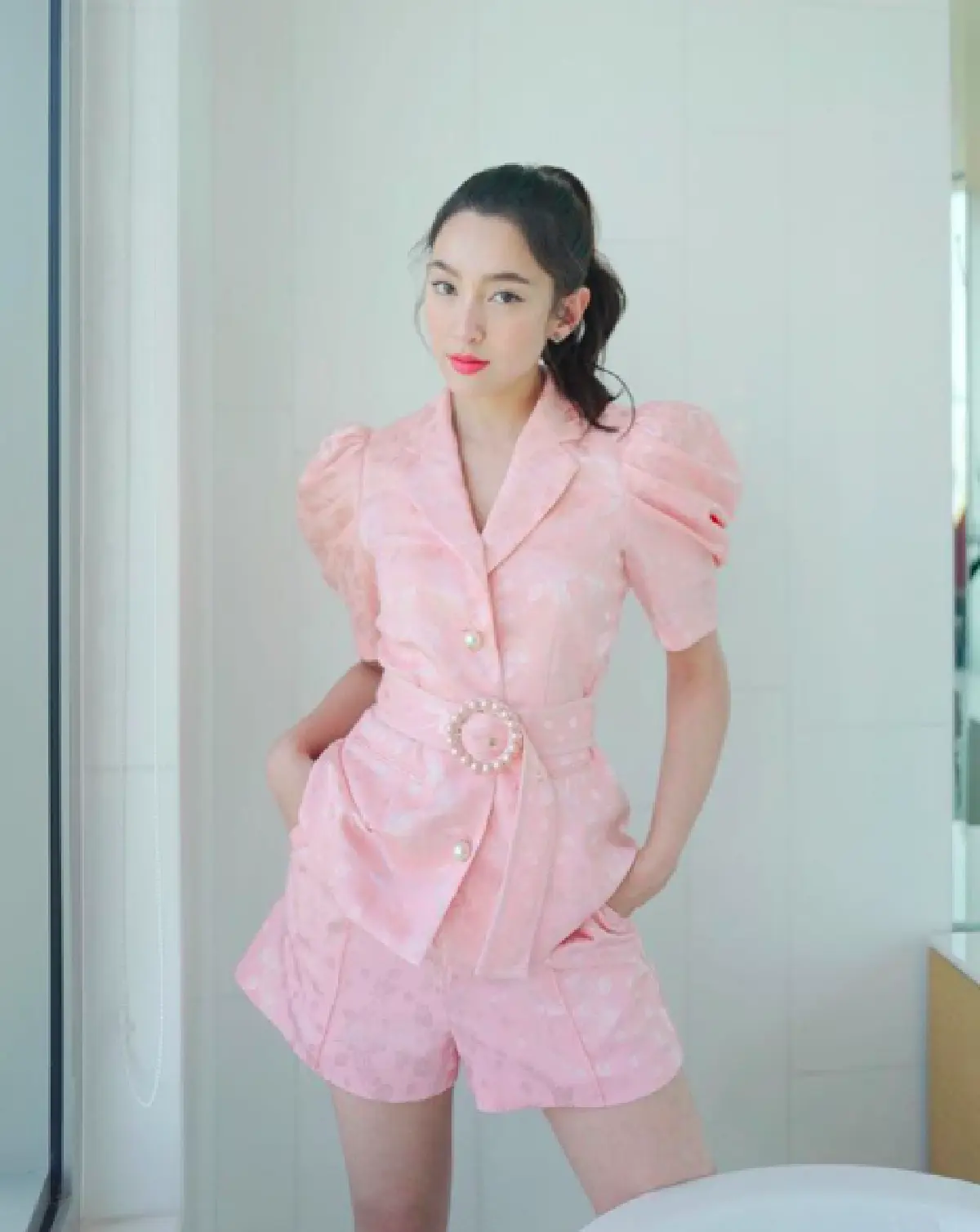 น้ำใจแม่นาย! “เบลล่า ราณี” ร่วมบริจาคช่วย COVID-19 แบบส่วนตัว 2.5 ล้าน