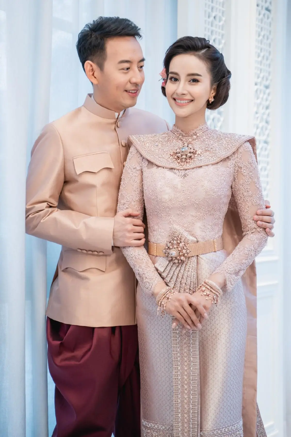 เด็กเสิร์ฟงานแต่ง “น้ำฝน-อาร์ม” ติดเชื้อ COVID-19 ทำผวาหนัก