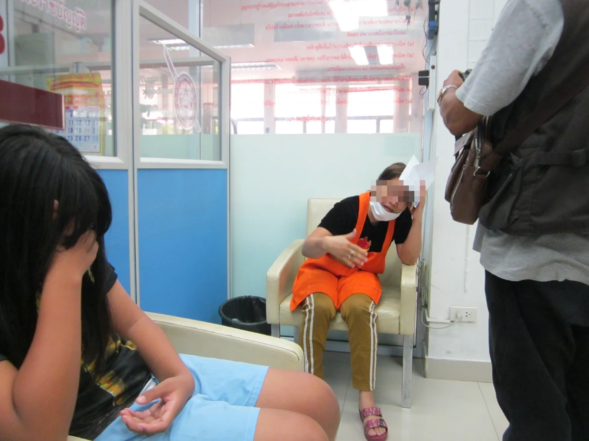 เชือดแล้ว!บุกจับแม่ค้าปากน้ำโพขายไข่ไก่ราคาแพงคาแผง