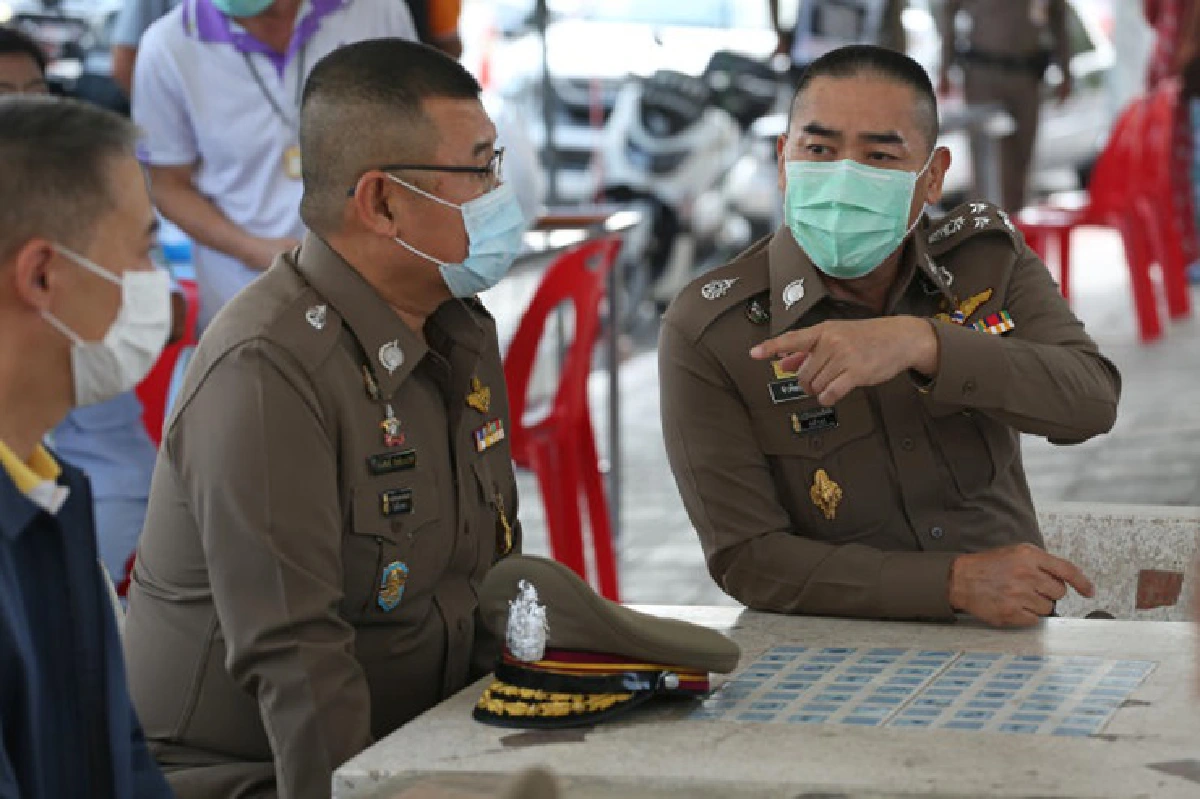 "บิ๊กแป๊ะ" ตรวจด่านคัดกรอง โควิด-19 ทั่ว กทม. กำชับคุมเข้ม