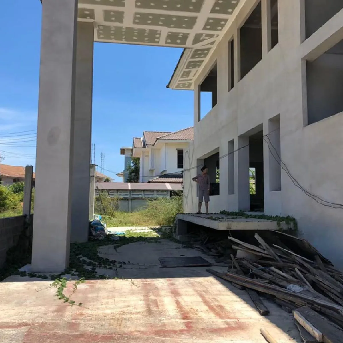 “ต๊ะ วริษฐ์” ขายโครงบ้านหลังโต 14.5 ล้านบาท หลังเปลี่ยนใจไม่อยู่แล้ว