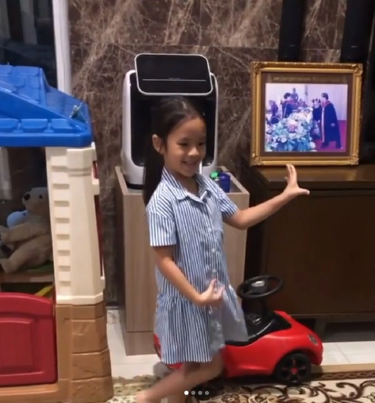 น้องปีใหม่ ไปพักผ่อนที่เขาใหญ่! จัดโชว์ร้องเล่นเต้นรำอวดคุณปู่คุณย่า (คลิป)