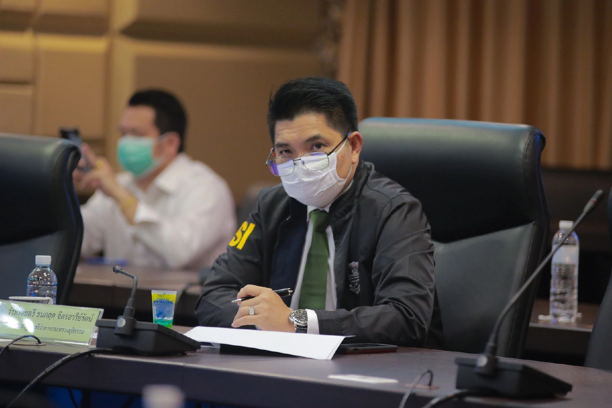 สมศักดิ์ เรียกประชุมทุกกองงานดีเอสไอ สวมหน้ากากอนามัย นั่งห่าง 2เมตร