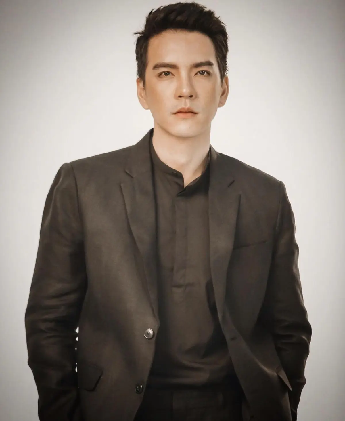 นิว วงศกร รับงานแมสเซนเจอร์ส่งอาหาร ให้กำลังใจอาชีพที่ต้องเสี่ยงโควิด-19