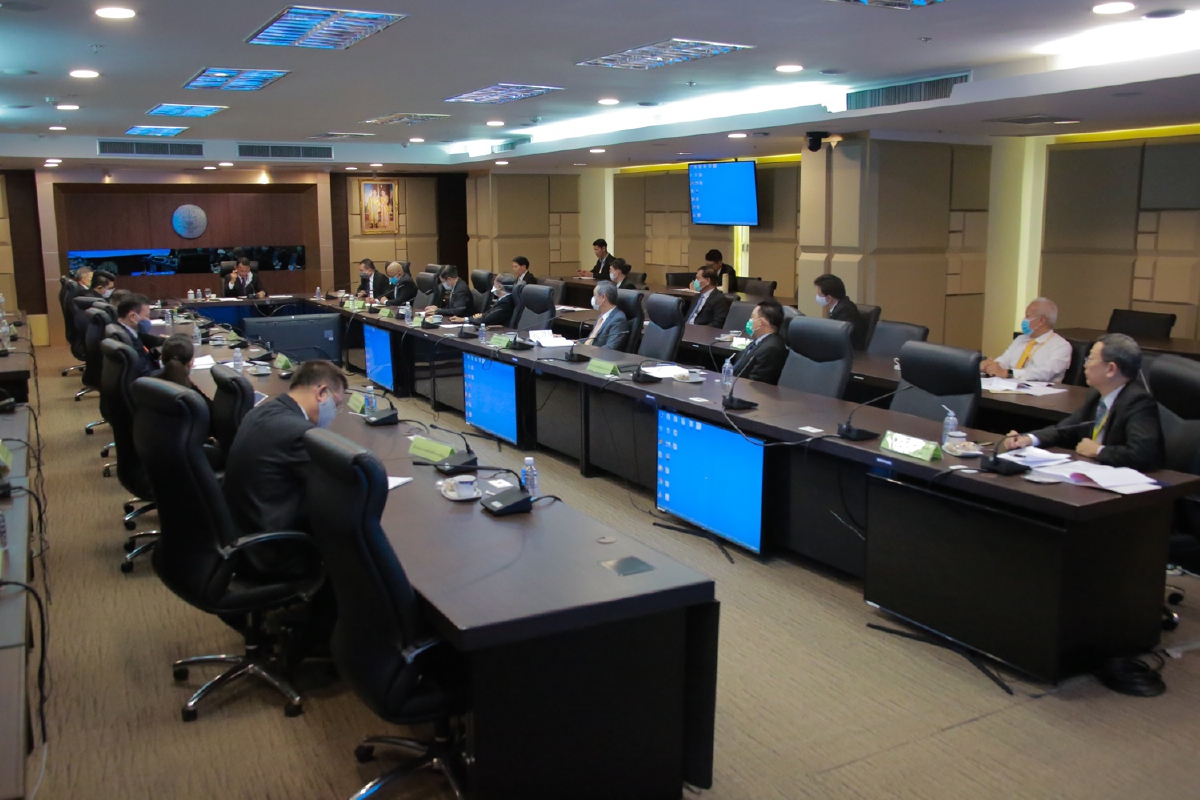 สมศักดิ์ เรียกประชุมทุกกองงานดีเอสไอ สวมหน้ากากอนามัย นั่งห่าง 2เมตร สมศักดิ์ เรียกประชุมทุกกองงานดีเอสไอ สวมหน้ากากอนามัย นั่งห่าง 2เมตร