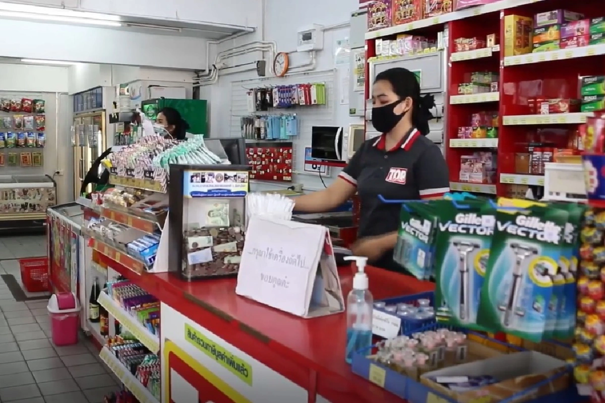 พิษณุโลกสั่งคุมเปิด-ปิดบริการร้านสะดวกซื้อ สกัดโควิด-19 