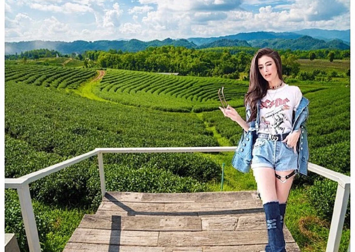 ศรีริต้า เที่ยวรอบโลกแก้เบื่อ..ในช่วงกักตัวอยู่บ้านไม่หวั่นโควิด-19