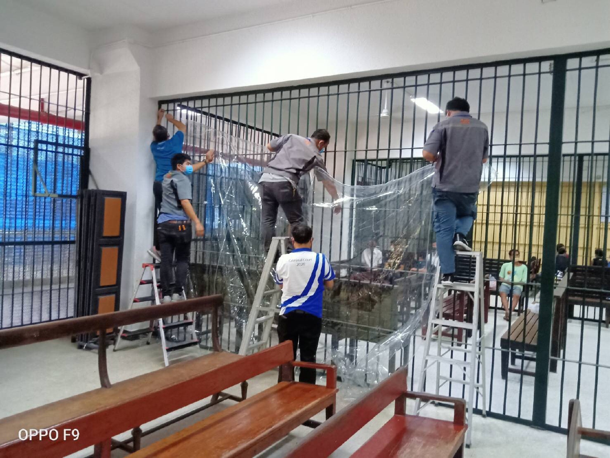 เรือนจำทั่วประเทศเร่งคลุมพลาสติกใสห้องกักตัวผู้ต้องขังใหม่สกัดโควิด-19 เรือนจำทั่วประเทศเร่งคลุมพลาสติกใสห้องกักตัวผู้ต้องขังใหม่สกัดโควิด-19