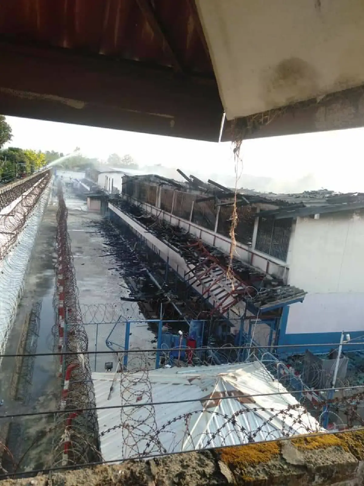 อธิบดีกรมคุกยันคุมสถานการณ์นักโทษก่อจลาจลได้แล้วพบเรือนจำถูกเผาวอด