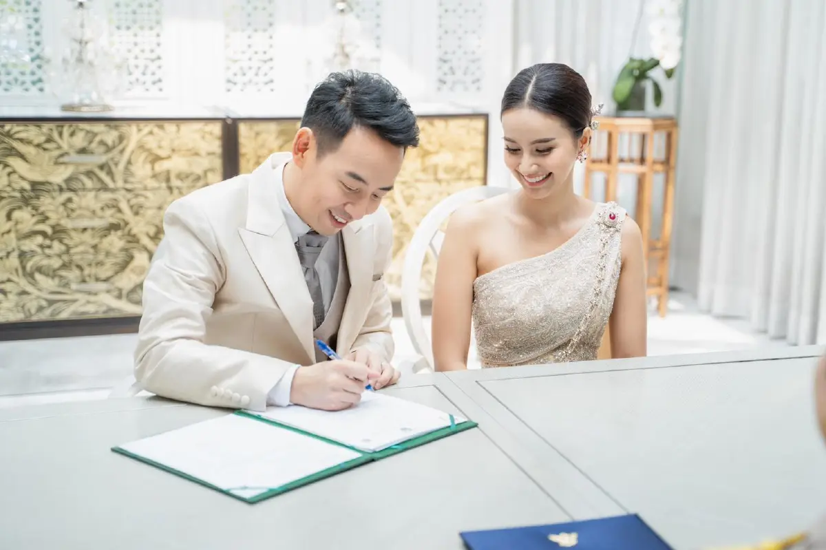 น้ำฝน-อาร์ม โชว์ผลตรวจโควิด-19 หลังเด็กเสิร์ฟในงานแต่งติดเชื้อ