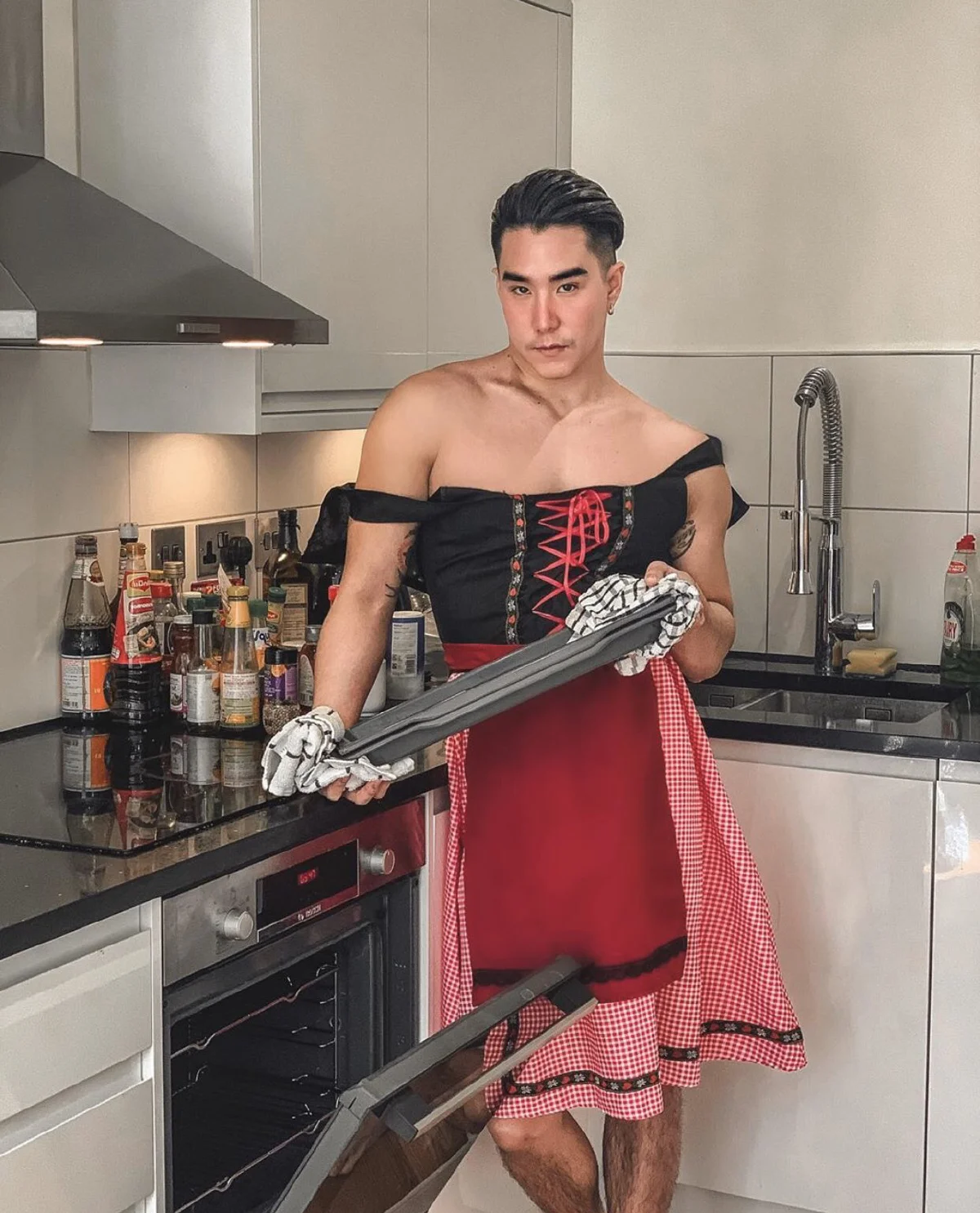 เขื่อน K-Otic อวดลุคแต่ละวันไม่ซ้ำ! คลายเครียดขณะกักตัวอยู่บ้าน