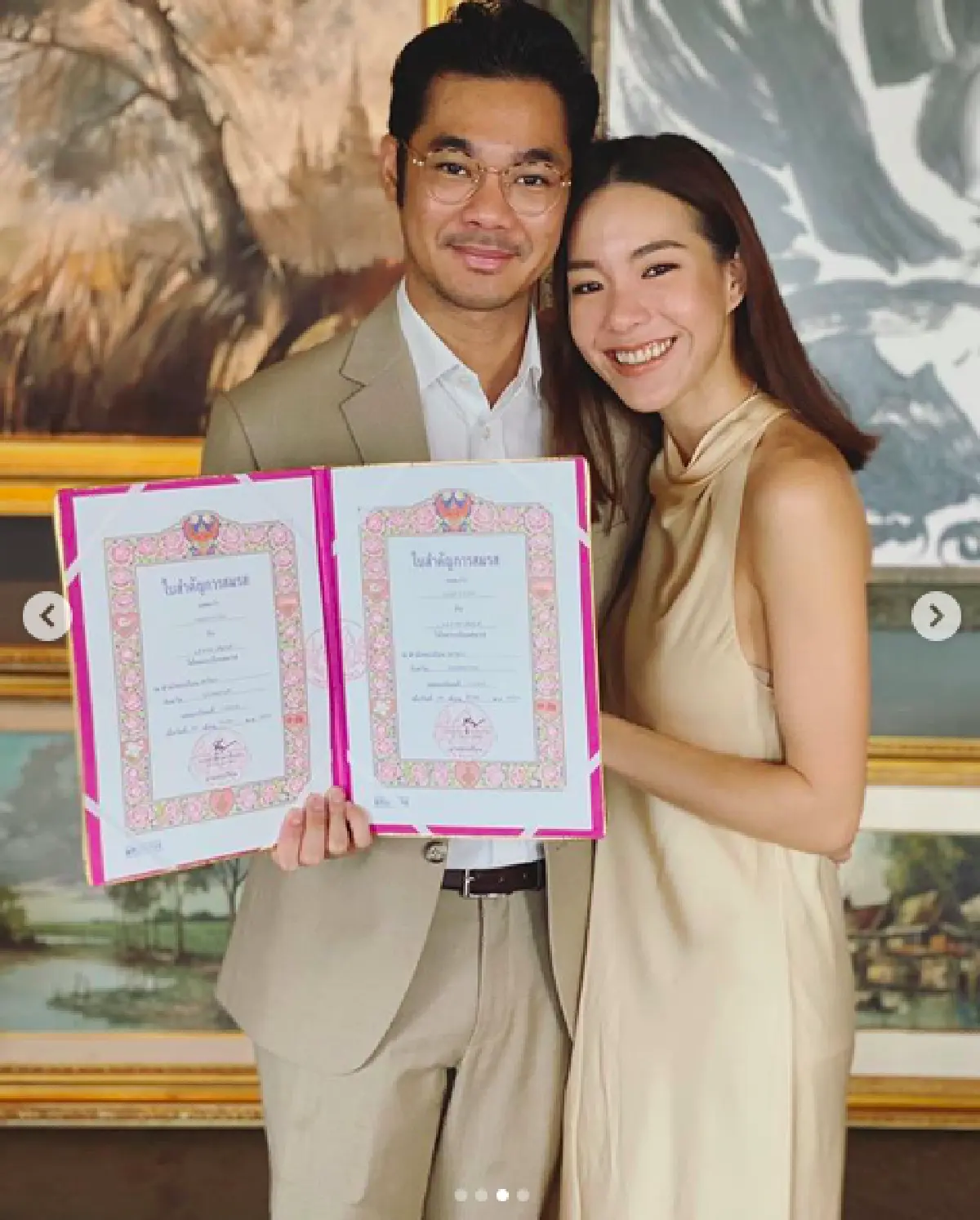 วันพิเศษ! “เนม เก็ทสึโนวา” ควงภรรยา “ป้อ” จดทะเบียนสมรส