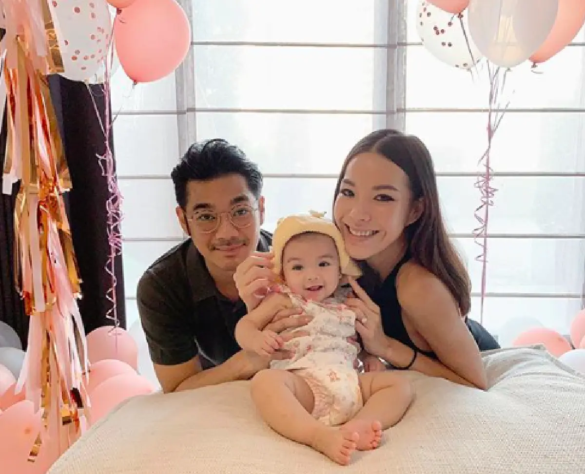 วันพิเศษ! “เนม เก็ทสึโนวา” ควงภรรยา “ป้อ” จดทะเบียนสมรส