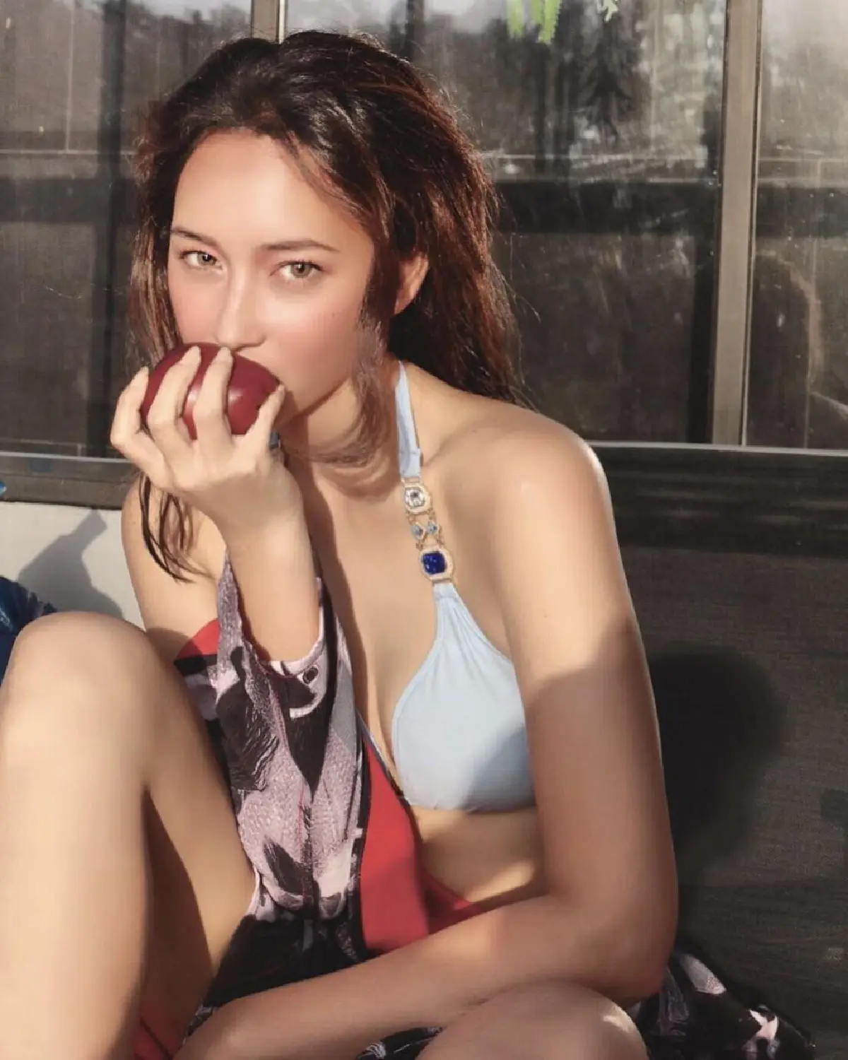 บี น้ำทิพย์ ออกสเต็ปแดนซ์แซ่บไม่หยุด แต่ละชุดเซ็กซี่ลีลาดีมาก (คลิป)