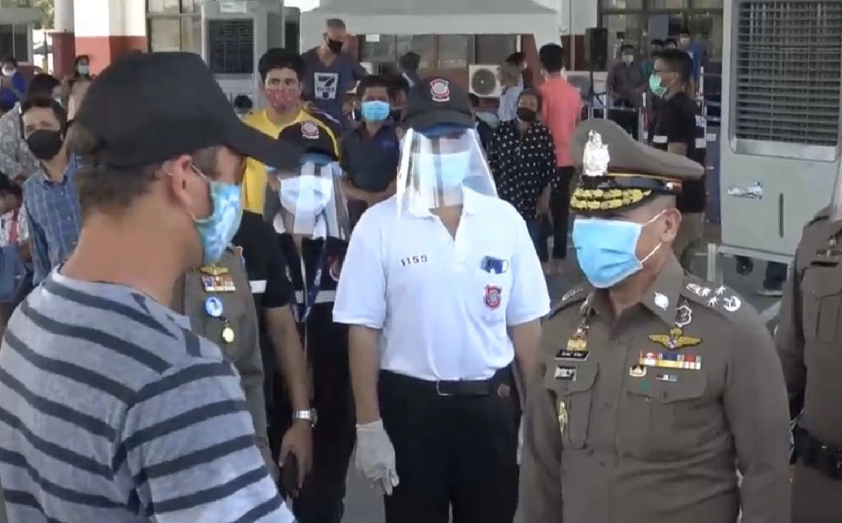 ผบ.ตร.ตรวจภูเก็ตหลังประกาศปิดเกาะแนะใช้มาตรเบาหาหนักกับผู้ฝ่าฝืน