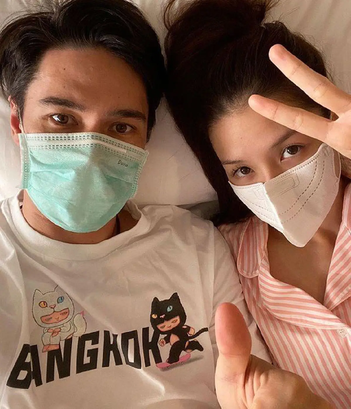 น้องดีแลน-เดมี่ สดใสเคียงข้างคุณตา ร่วมปรบมือให้กำลังใจทีมแพทย์ (คลิป)