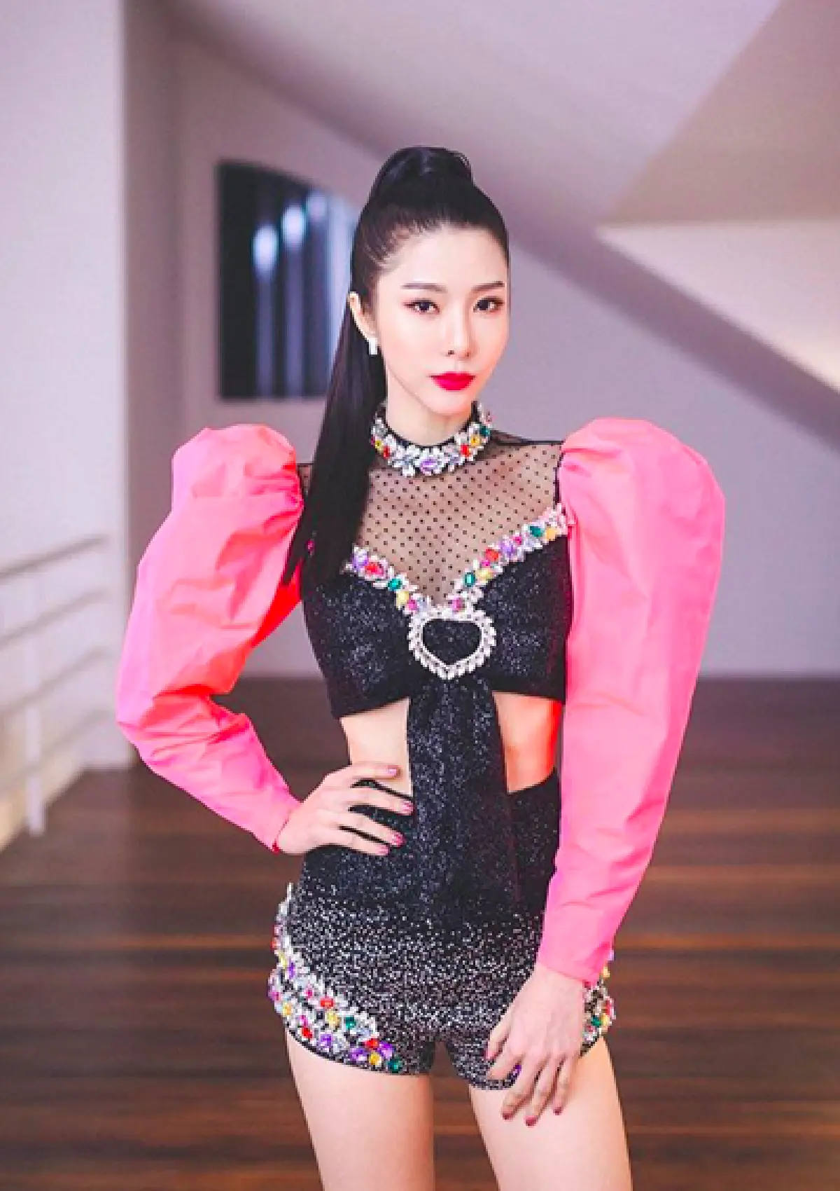 “เนย วรัฐฐา” เลื่อนงานแต่ง “ฤทธิ์ กาไชย” เจอพิษไวรัสโควิด-19