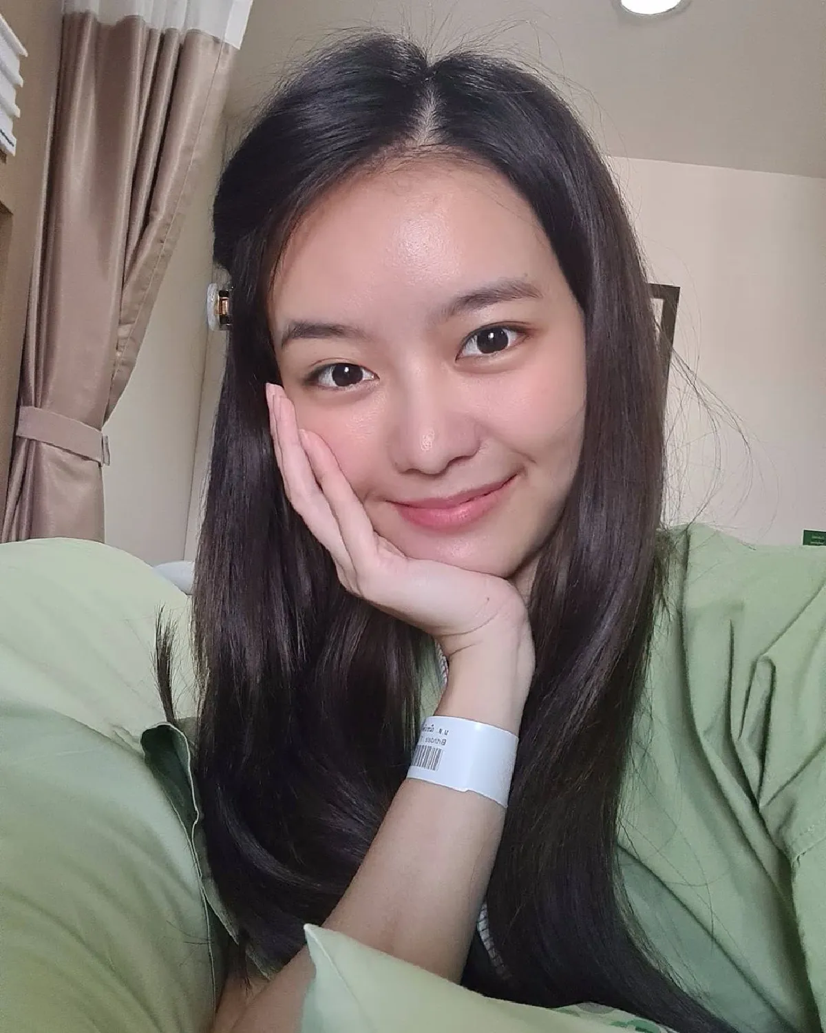 กลับบ้านได้! แพรวา ณิชาภัทร แจงผลการรักษาไม่พบเชื้อโควิด-19 แล้ว