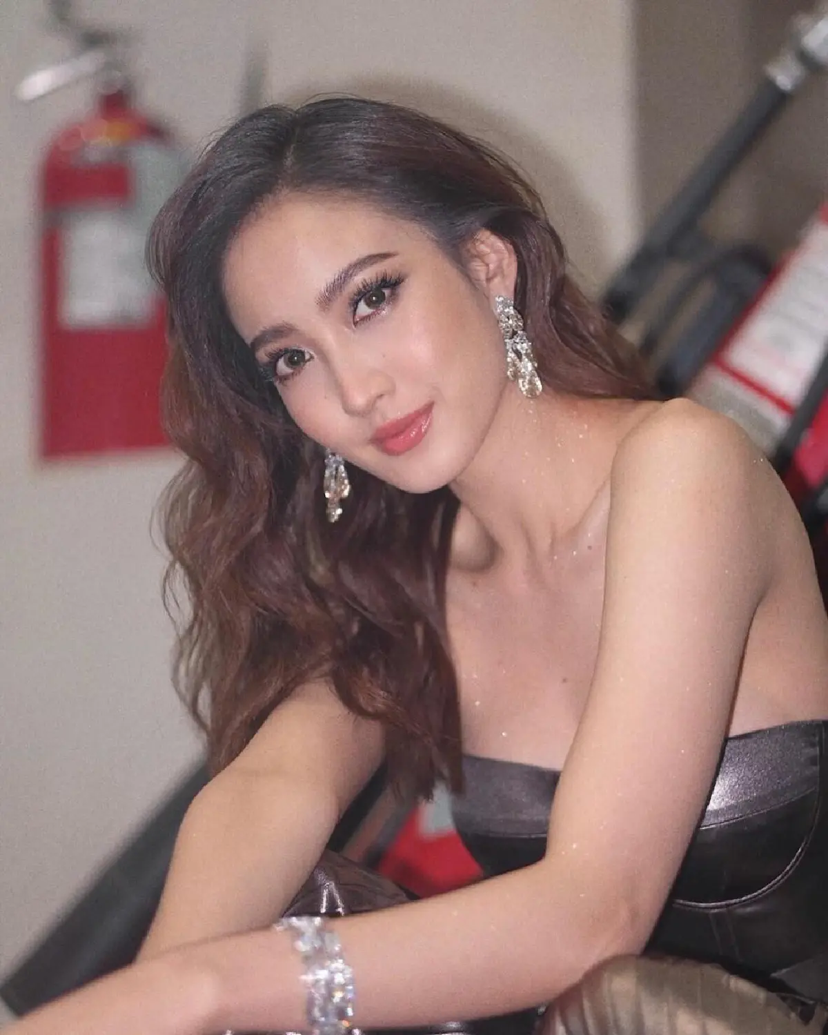 แต้ว ณฐพร บริจาคเงิน 3 ล้านบาท ให้ 11 โรงพยาบาลสู้โควิด-19