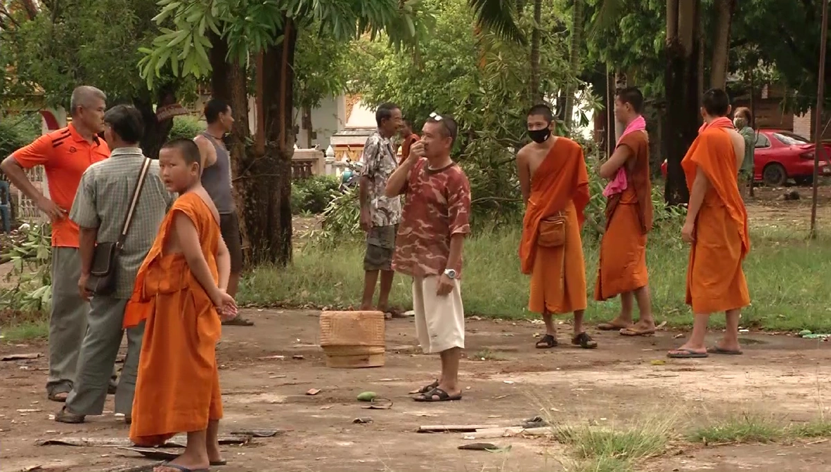 พิษพายุฤดูร้อนถล่มสกลนครบ้านเรือนพังเสียหายหลายอำเภอ