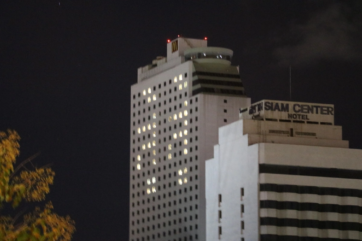 โรงแรมดังหาดใหญ่ เปิดไฟห้องพัก"สู้ สู้" ให้กำลังใจฝ่าวิกฤตโควิด-19