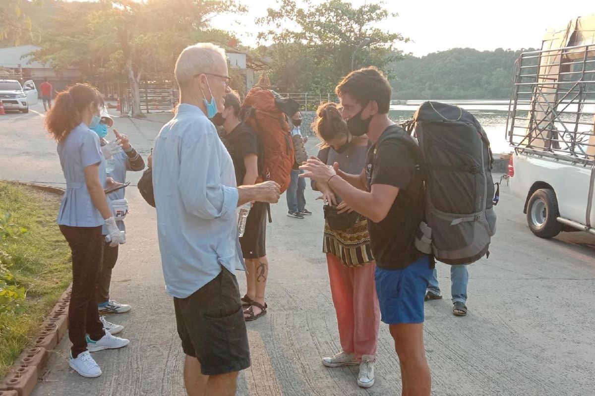 ตราดเล็งเคาะปิดเกาะช้างสกัดโควิด-19แพร่ระบาด ตราดเล็งเคาะปิดเกาะช้างสกัดโควิด-19แพร่ระบาด
