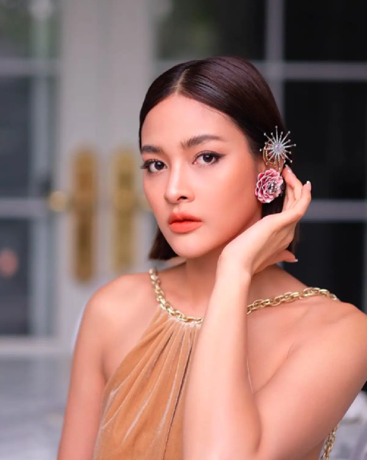 “ปุ๊กลุก ฝนทิพย์” แพ็คของเตรียมมอบให้คนที่เดือดร้อนในช่วงวิกฤตโควิด-19 