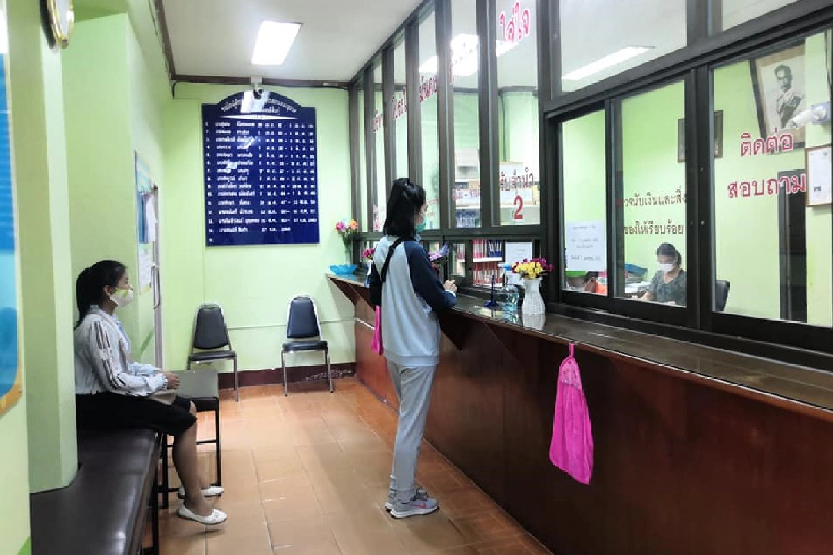 สถานธนานุบาลกาฬสินธุ์คัดกรองโควิด-19เข้มรับประชาชนใช้บริการ