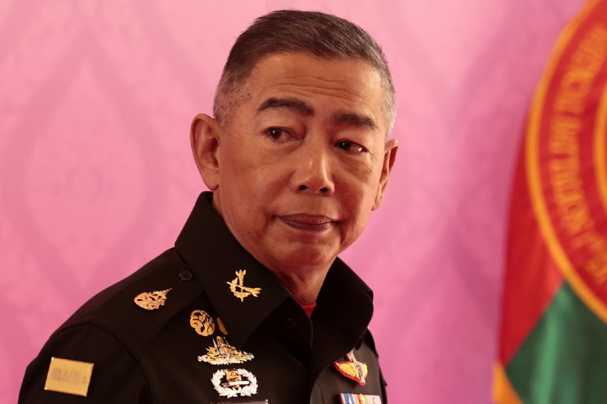 ทหารมาแล้ว! บิ๊กแดง สั่งกำลังพลลาดตระเวนช่วงเวลาเคอร์ฟิว ทหารมาแล้ว! บิ๊กแดง สั่งกำลังพลลาดตระเวนช่วงเวลาเคอร์ฟิว