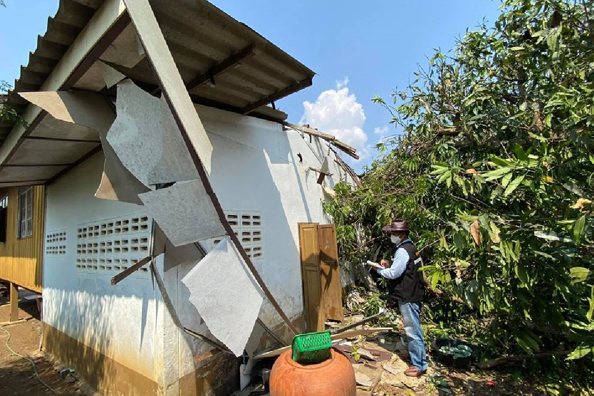 พายุถล่มสระแก้วบ้านพัง17หลัง 6หมู่บ้านที่อ.วัฒนานคร