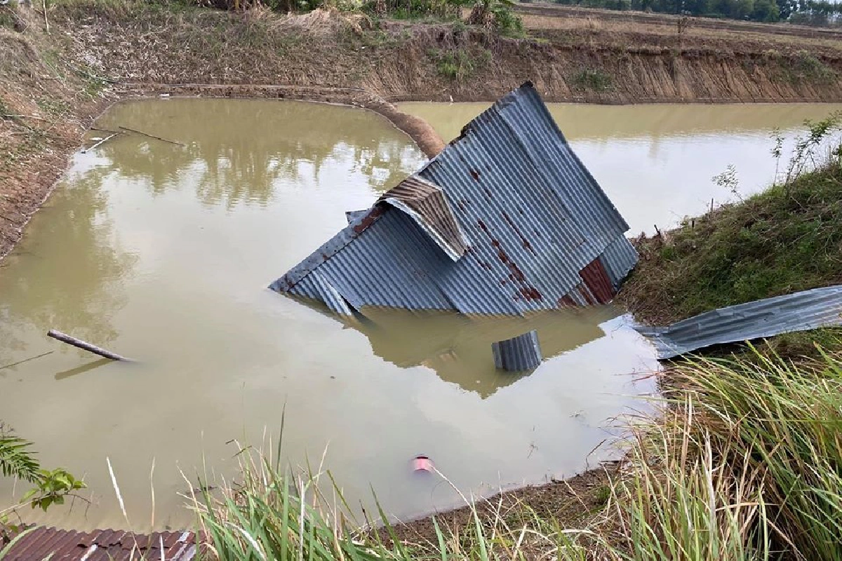 พายุถล่มสระแก้วบ้านพัง17หลัง 6หมู่บ้านที่อ.วัฒนานคร