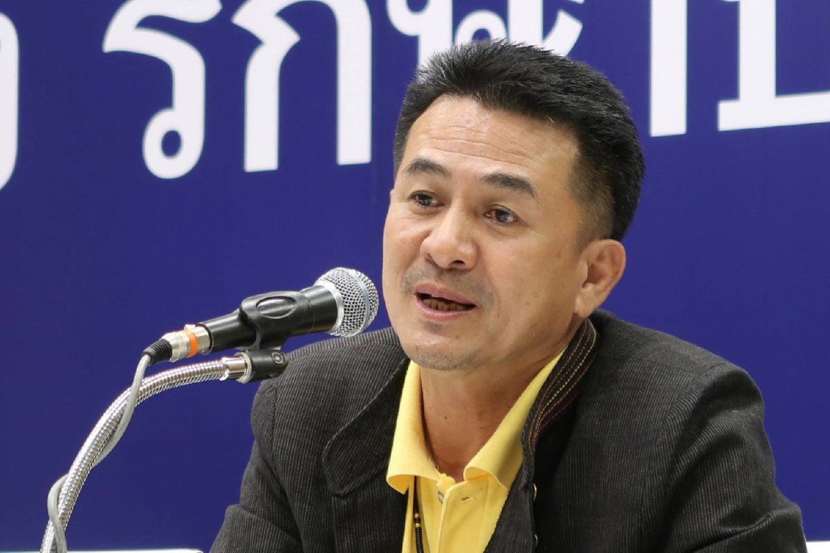 เพื่อไทยจี้"บิ๊กตู่"จัดการเหลือบหากินเครื่องตรวจเชื้อโควิด-19 เพื่อไทยจี้"บิ๊กตู่"จัดการเหลือบหากินเครื่องตรวจเชื้อโควิด-19